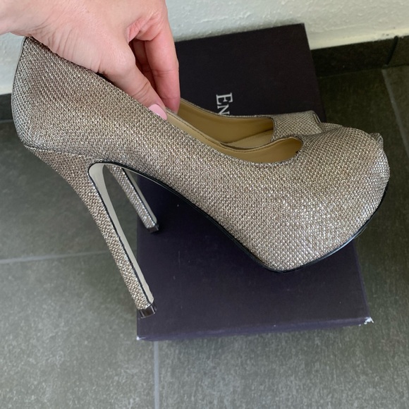 enzo angiolini sparkle heels